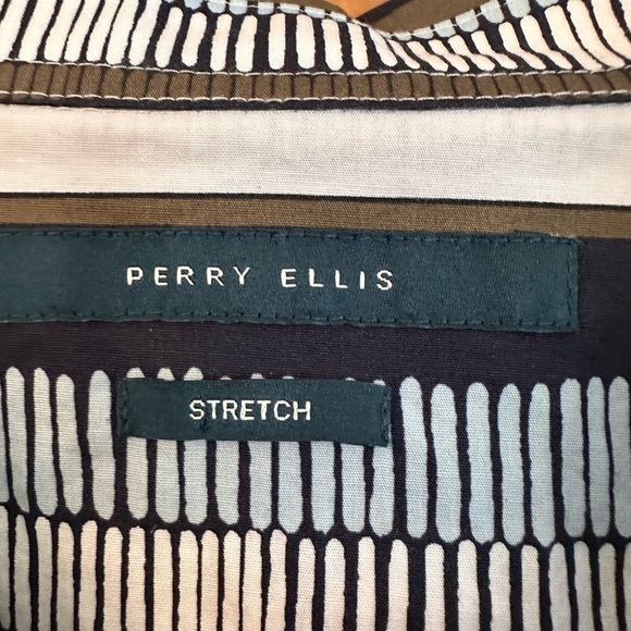Perry Ellis Funky Fun Striped Short Sleeve Button Down - Like New - Picture 3 of 6